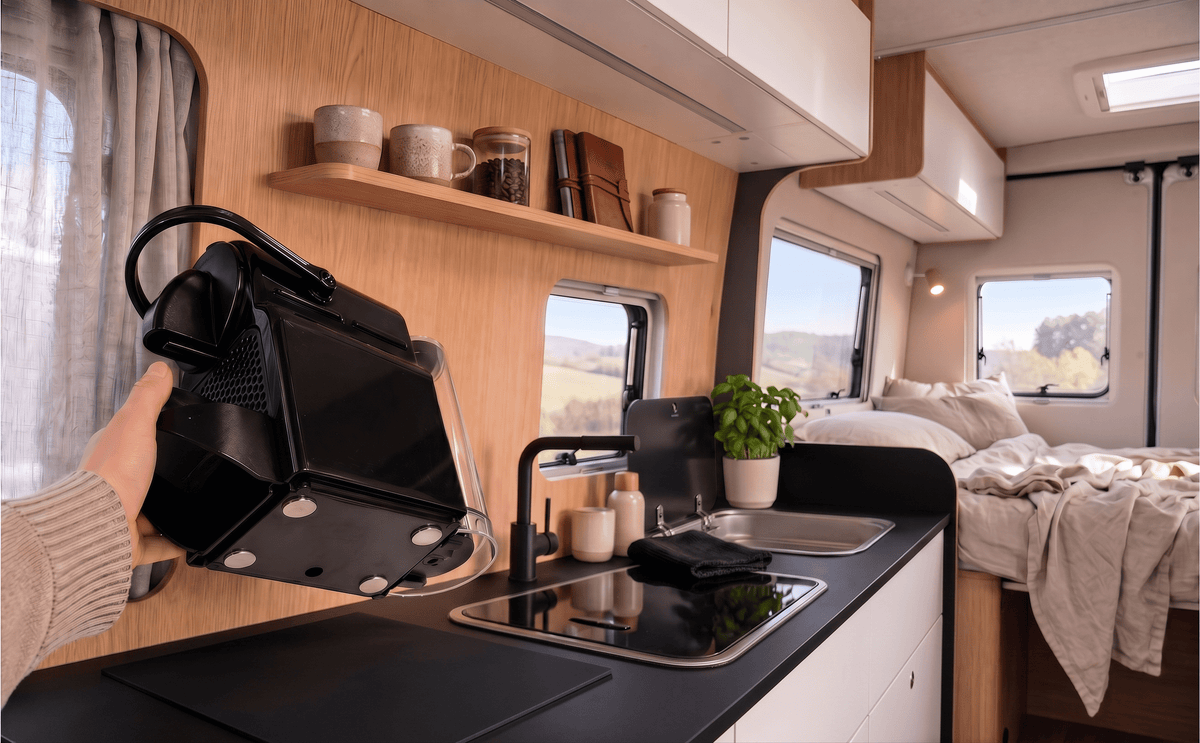 Metallplatte für Magnete im Wohnwagen und Reisemobil