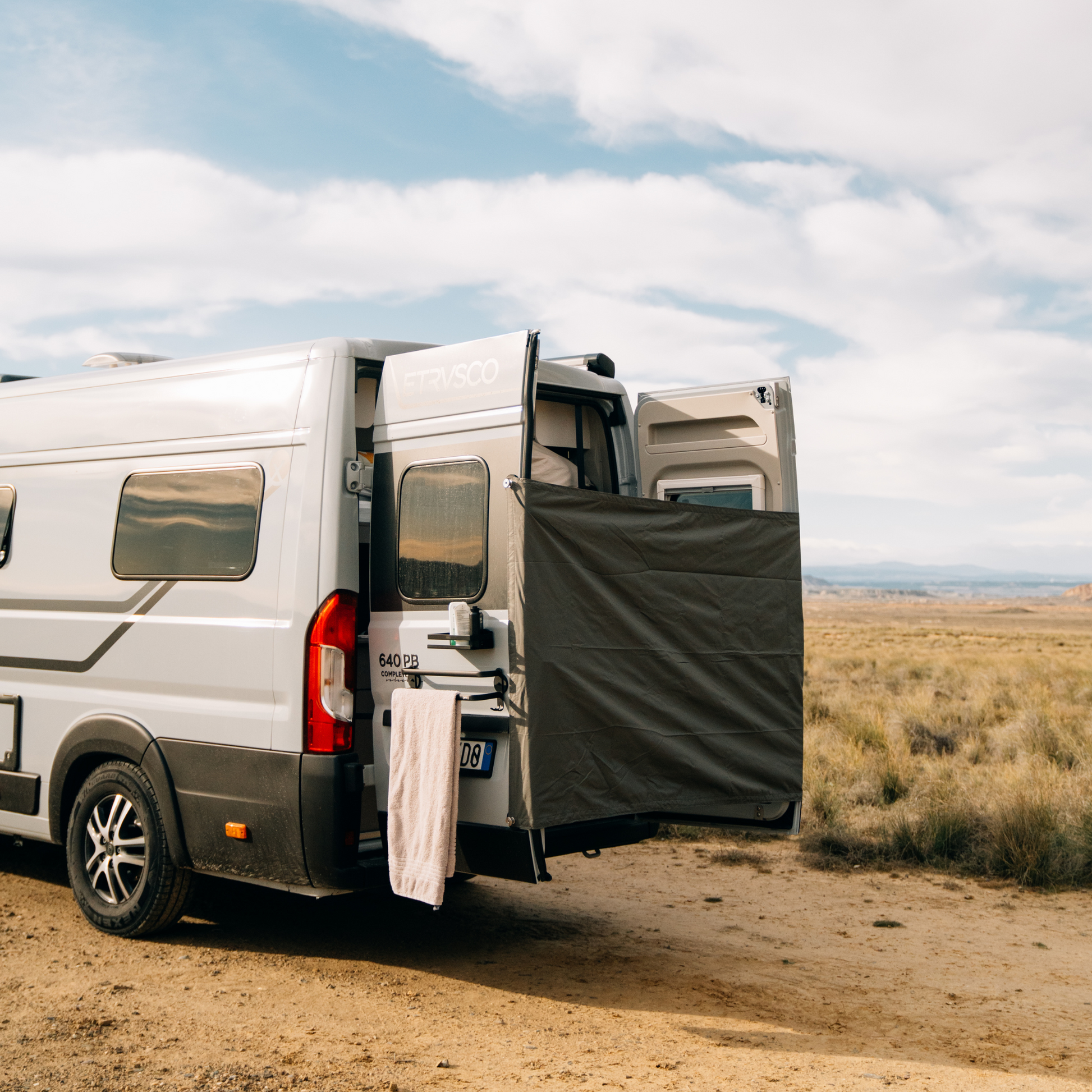 vorhänge camper magnet Sichtschutz / Duschvorhang mit Magnethalterung für Kastenwagen – Campnetic