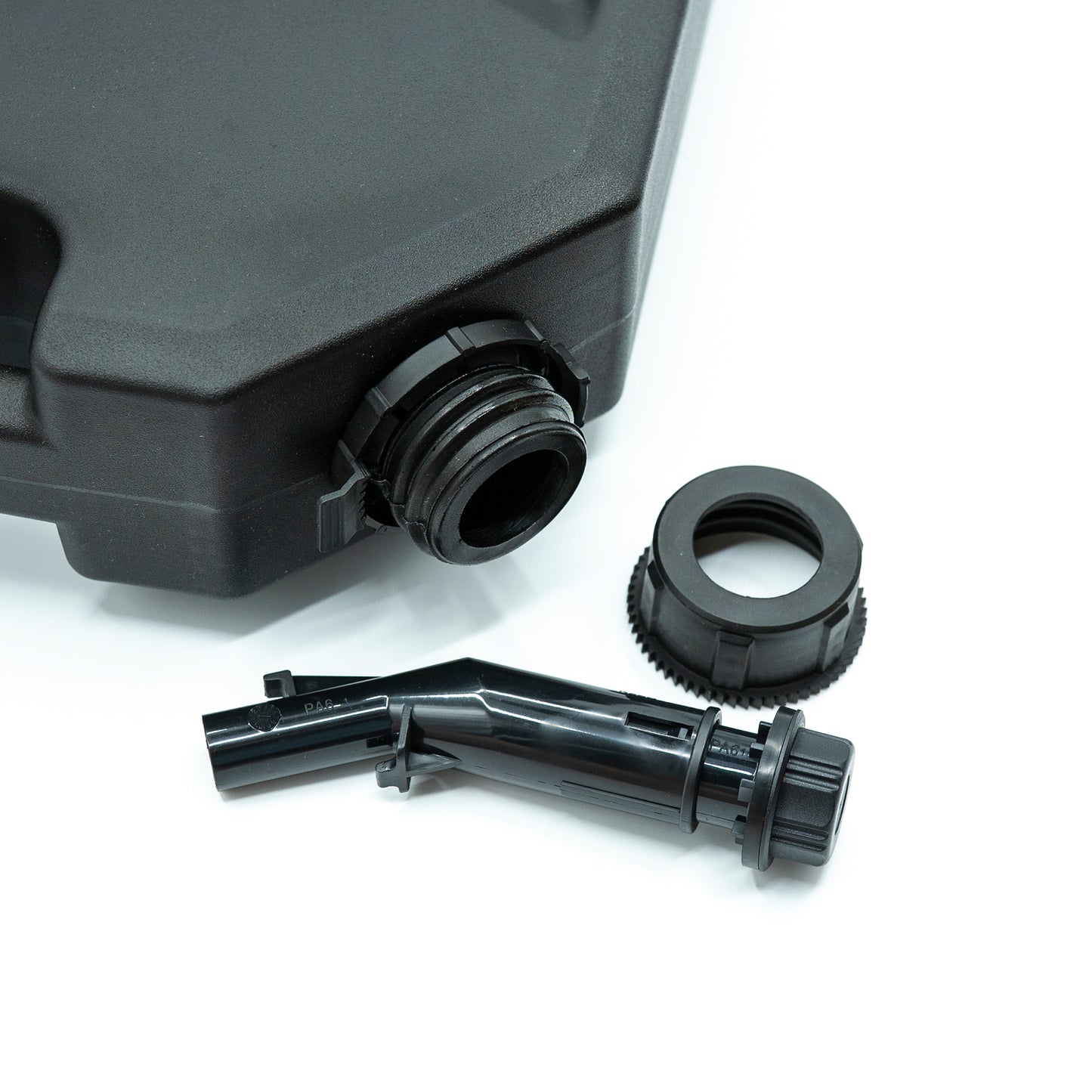 Benzinkanister magnetisch am Fiat Ducato Camper befestigt