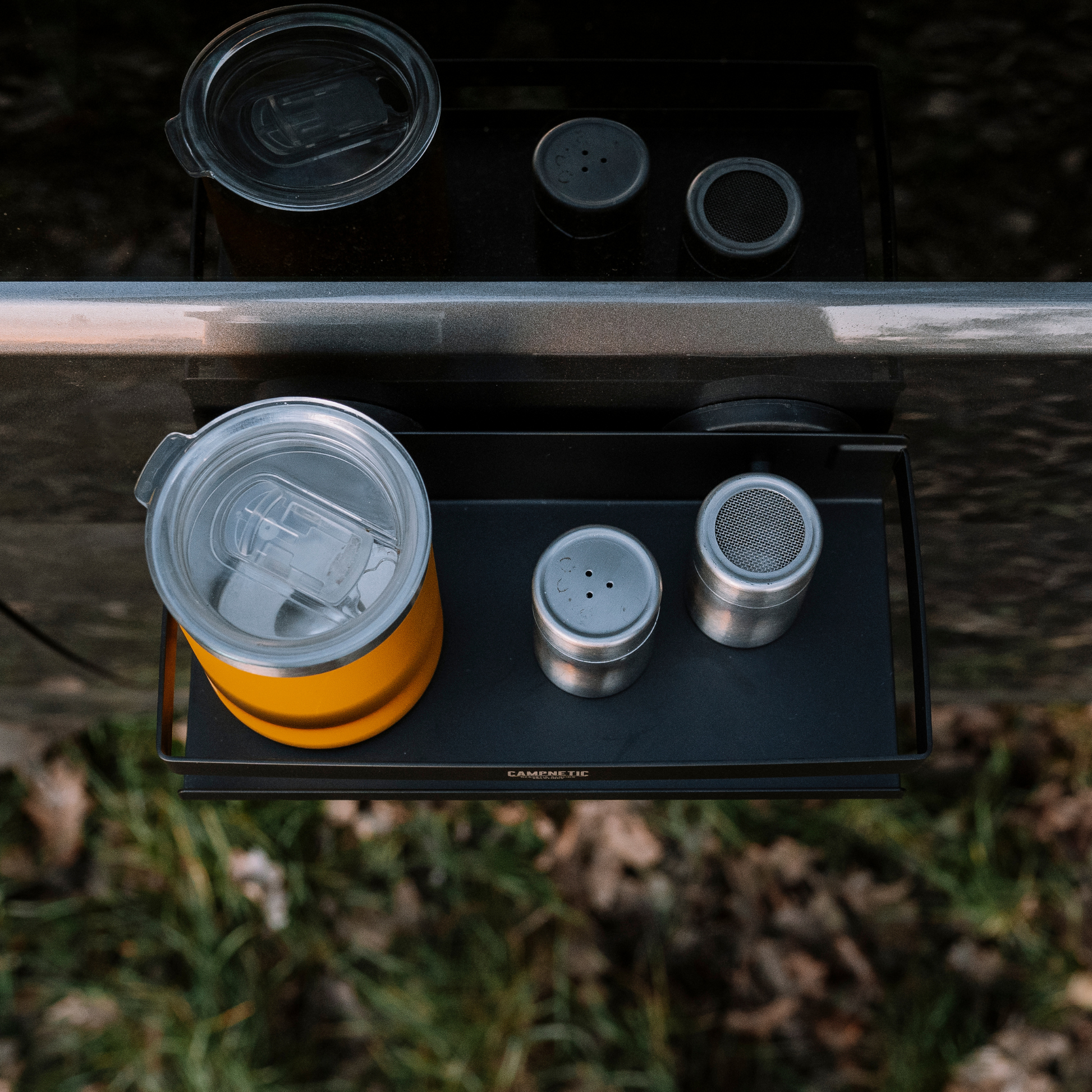 aufbewahrung magnetisch Magnetisches Regal-Körbchen für Vanlife und Camping – Campnetic