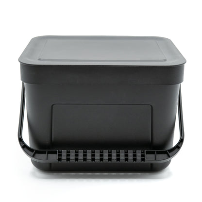 Magnetischer Campnetic Müllcontainer als robustes Campingzubehör