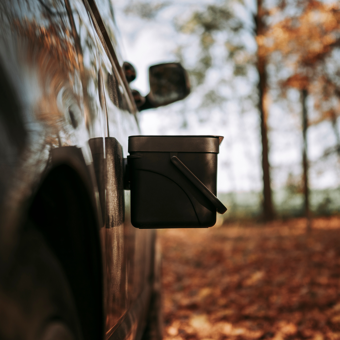 Outdoor Camping-Mülleimer mit starker Magnetbefestigung von Campnetic