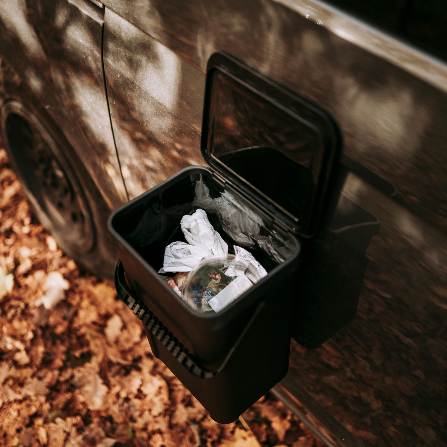 Campnetic Mülleimer mit Magnet-Wandmontage im Camper