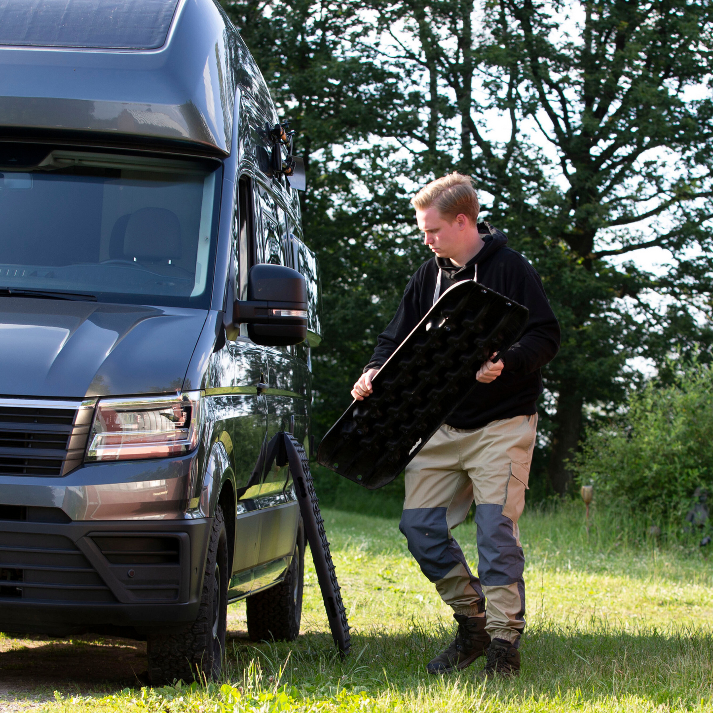 Recovery Tracks im Einsatz bei Offroad-Abenteuer – zuverlässige Hilfe bei losem Untergrund