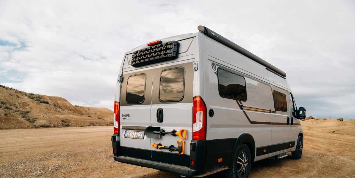 Fiat Ducato mit Sandboards von Campnetic ohne bohren