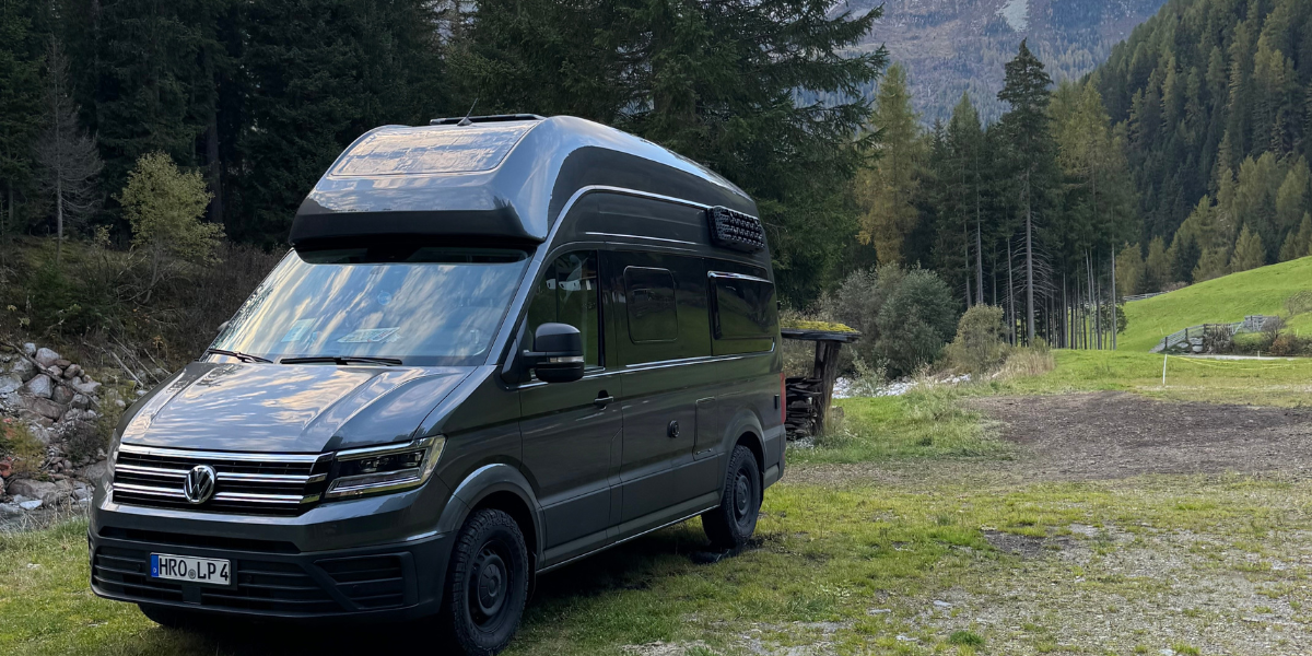VW Crafter mit Sandboards Sandbleche von Campnetic