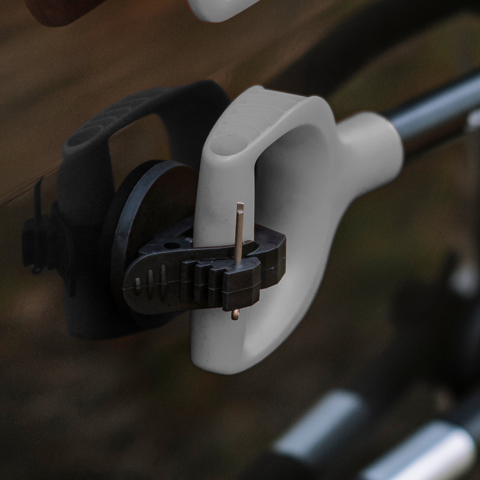 Axt Schaufel Spaten am Van Magnet Befestigung Werkzeughalterung