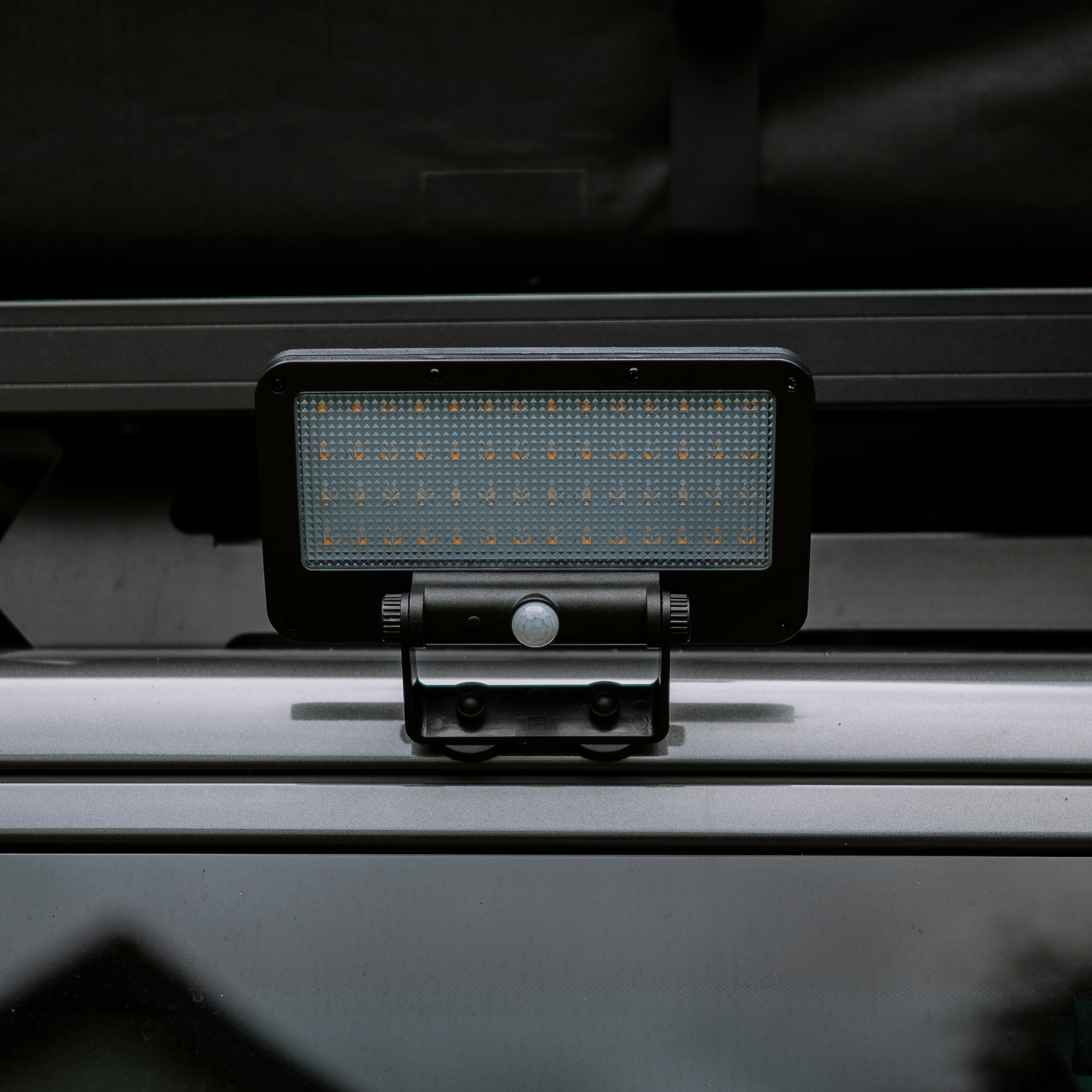 LED Solar Lampe mit Magnethalterung und Bewegungsmelder im 2er Set für Außenbereiche