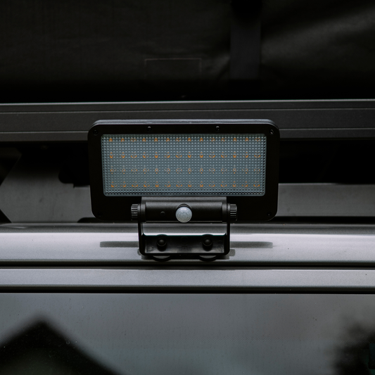 LED Solar Lampe mit Magnethalterung und Bewegungsmelder im 2er Set für Außenbereiche