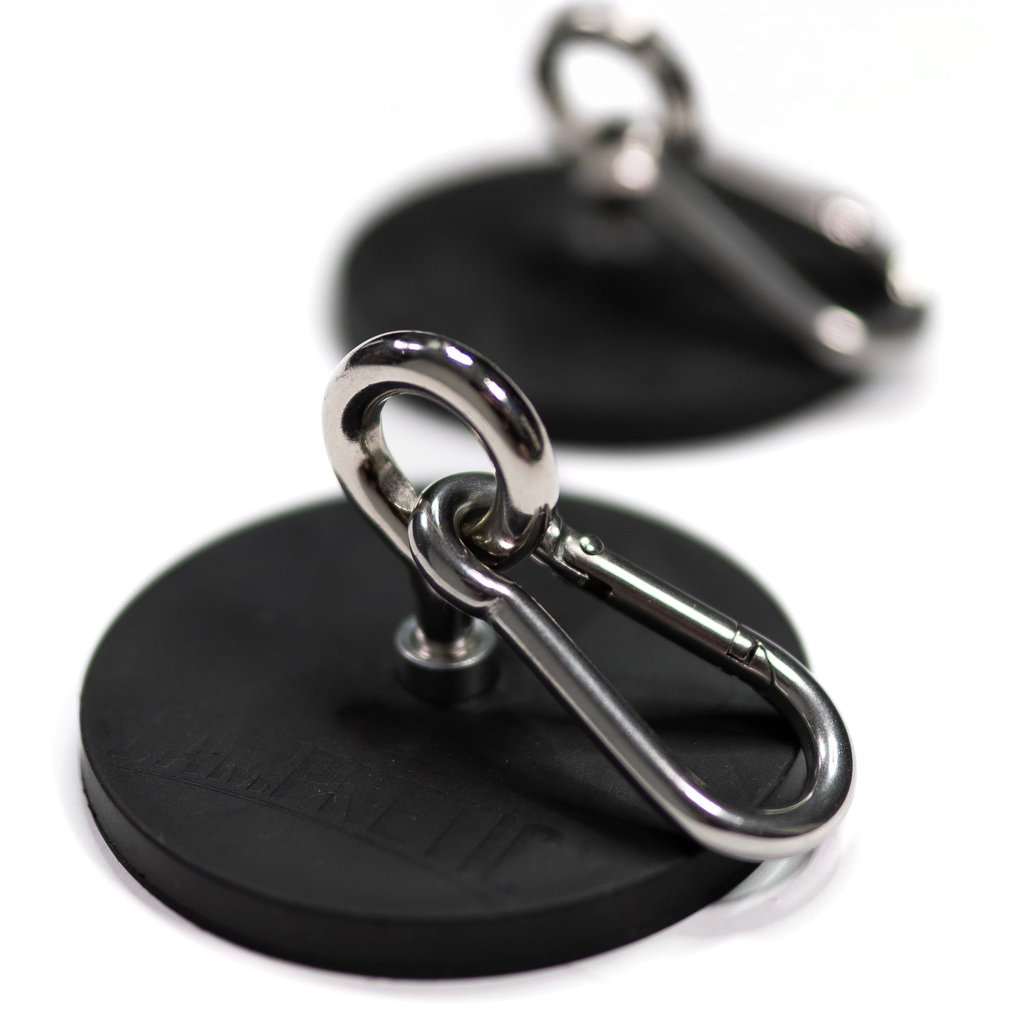 Campnetic Magnet mit Ösenschraube und Karabiner – gummierter Neodym-Magnet Ø88 mm mit 56 kg Haftkraft, ideal für schnelle und flexible Befestigungen an metallischen Flächen