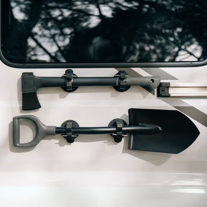 Fiskars Axt Schaufel Spaten anbringen camper van ohne bohren magnetisch