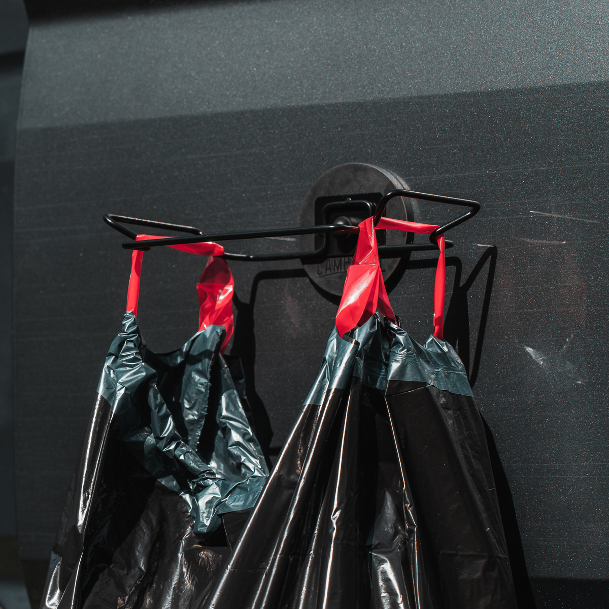 Campnetic Müllsackhalter mit Magnethalterung für Campervans