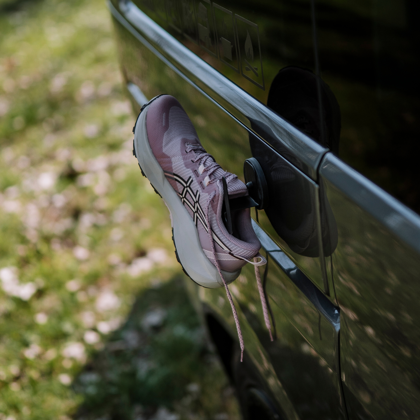 Magnetischer Schuhhalter am VW Crafter Camper